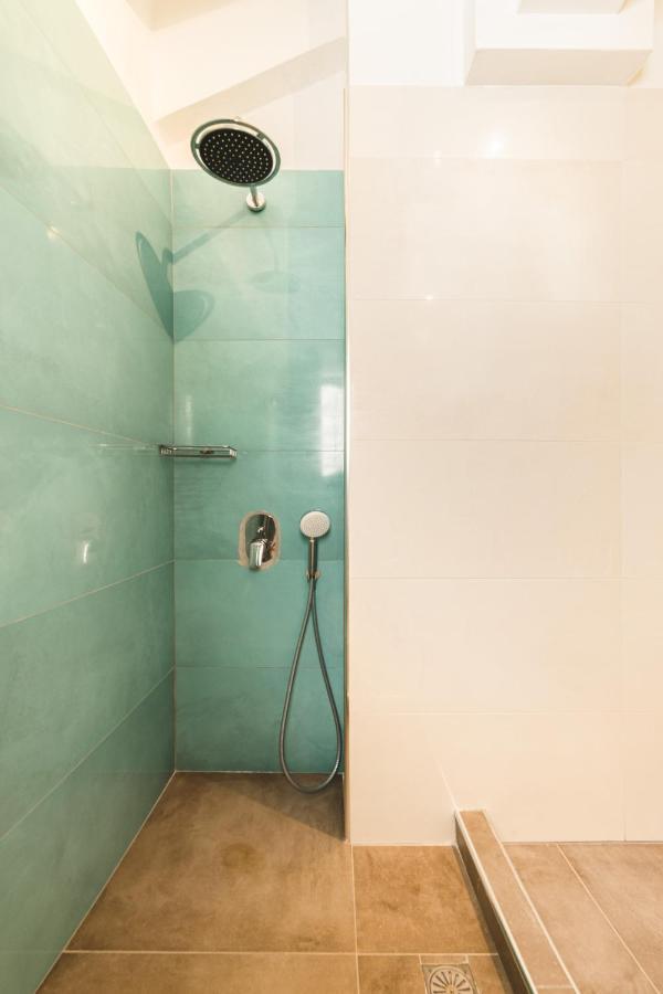 אליקאנאס Gold Olive Suites מראה חיצוני תמונה